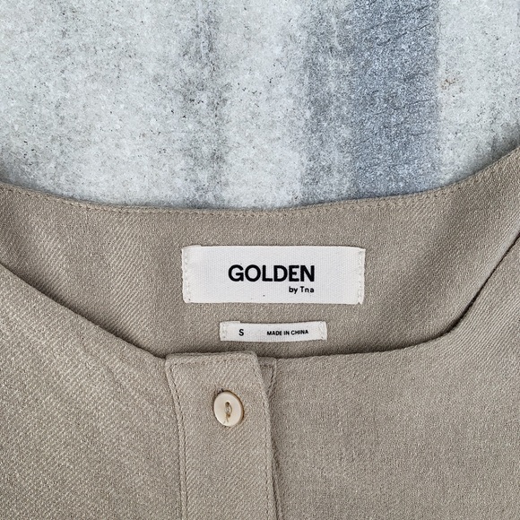 Aritzia TNA Pale Blouse - Picture 4 of 4